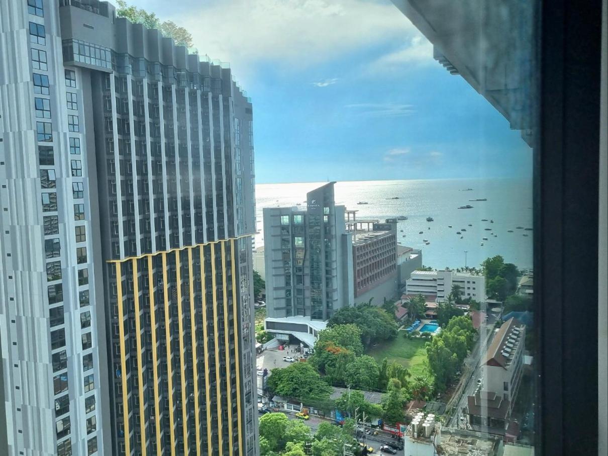 The Base Condo Center Of Pattaya Rooftop Swimming Pool Luaran gambar