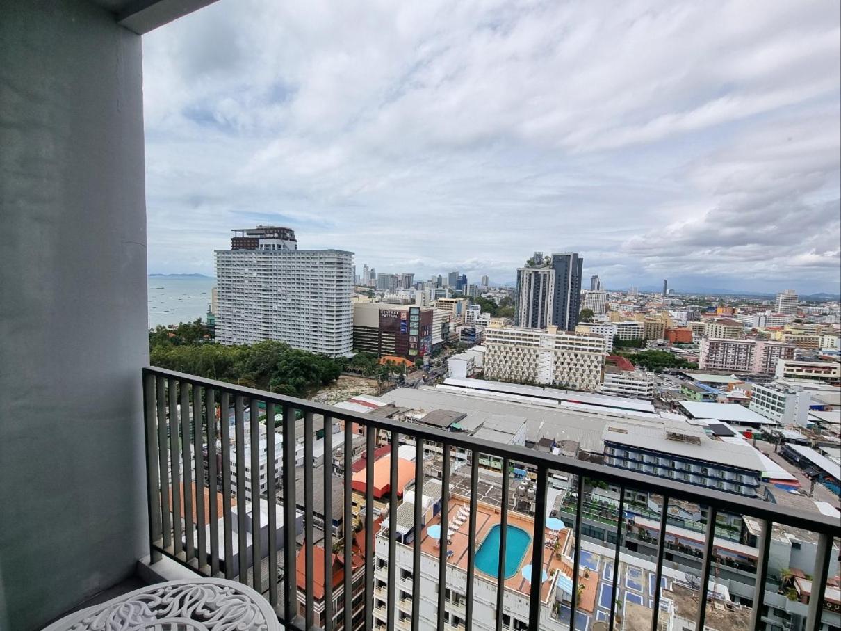 The Base Condo Center Of Pattaya Rooftop Swimming Pool Luaran gambar